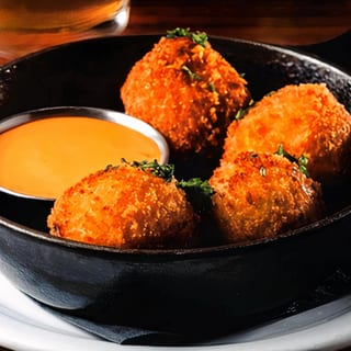 Croquetas Romesco